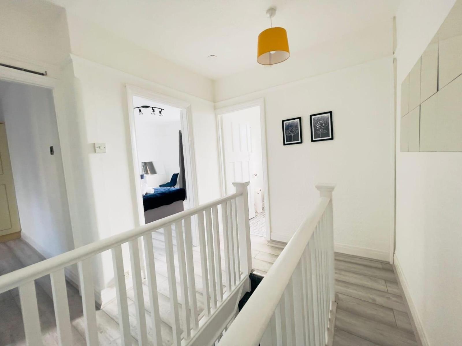 Sariyu Space Luton Otel Luton  Dış mekan fotoğraf
